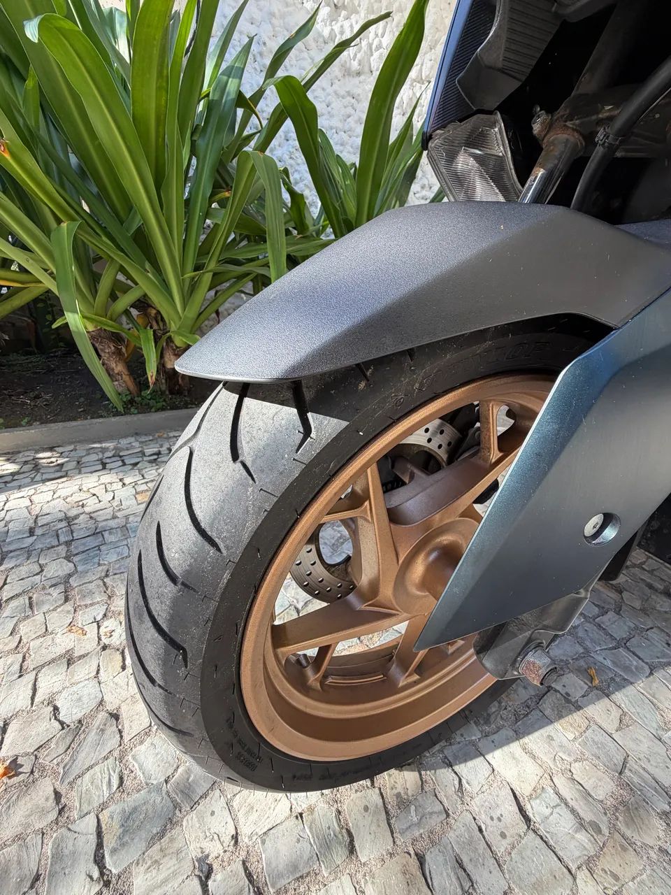 X-Max 250 2023 com 6 mil km - Foto 9