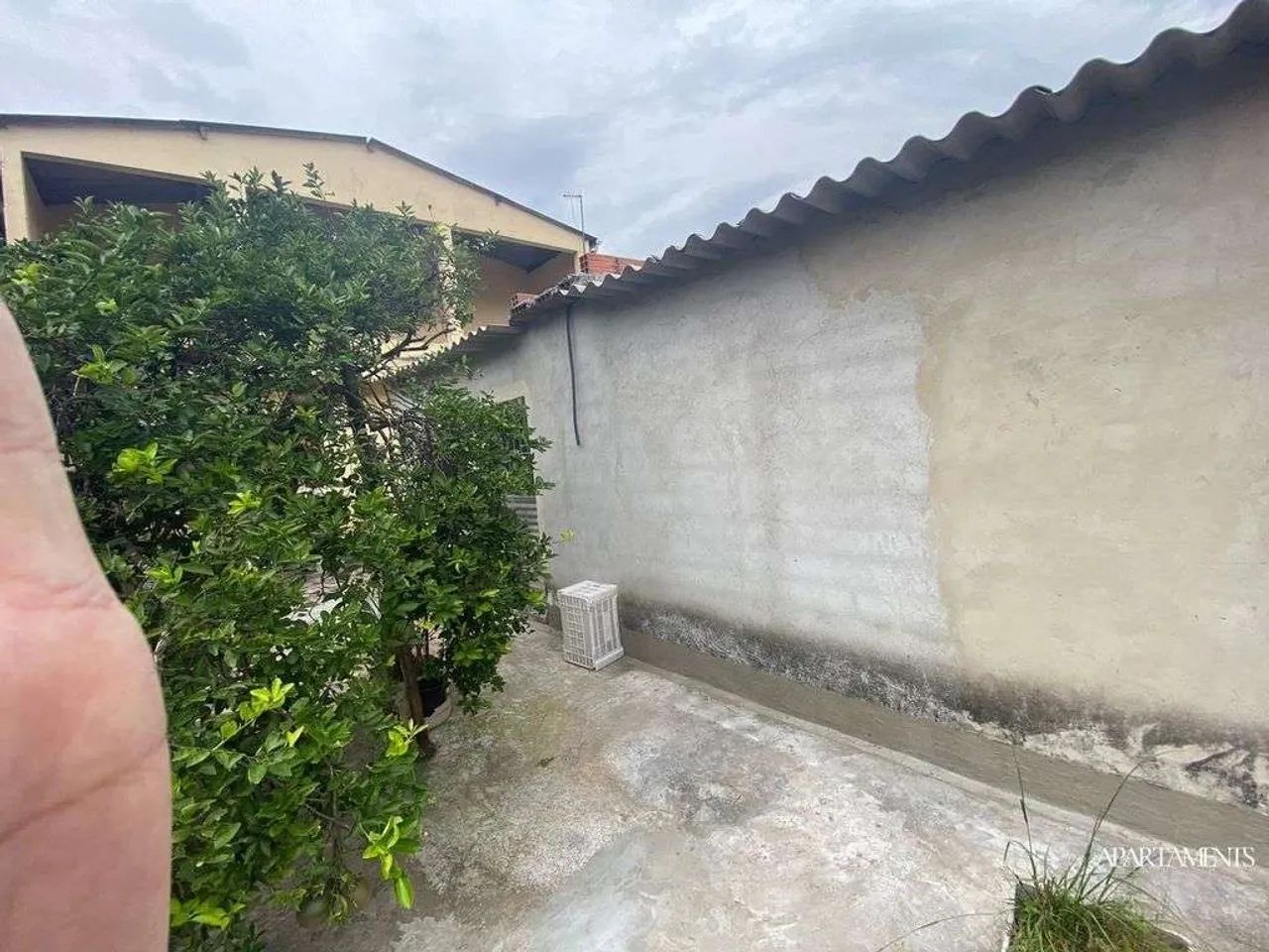 Terreno com 3 Casas com 3 vagas de carro e moto. - Foto 3