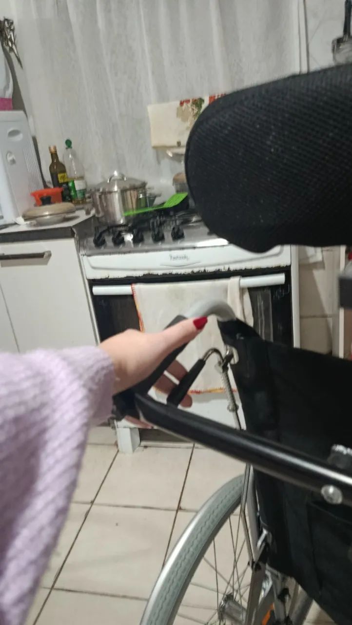 Cadeira de Rodas  - Foto 3