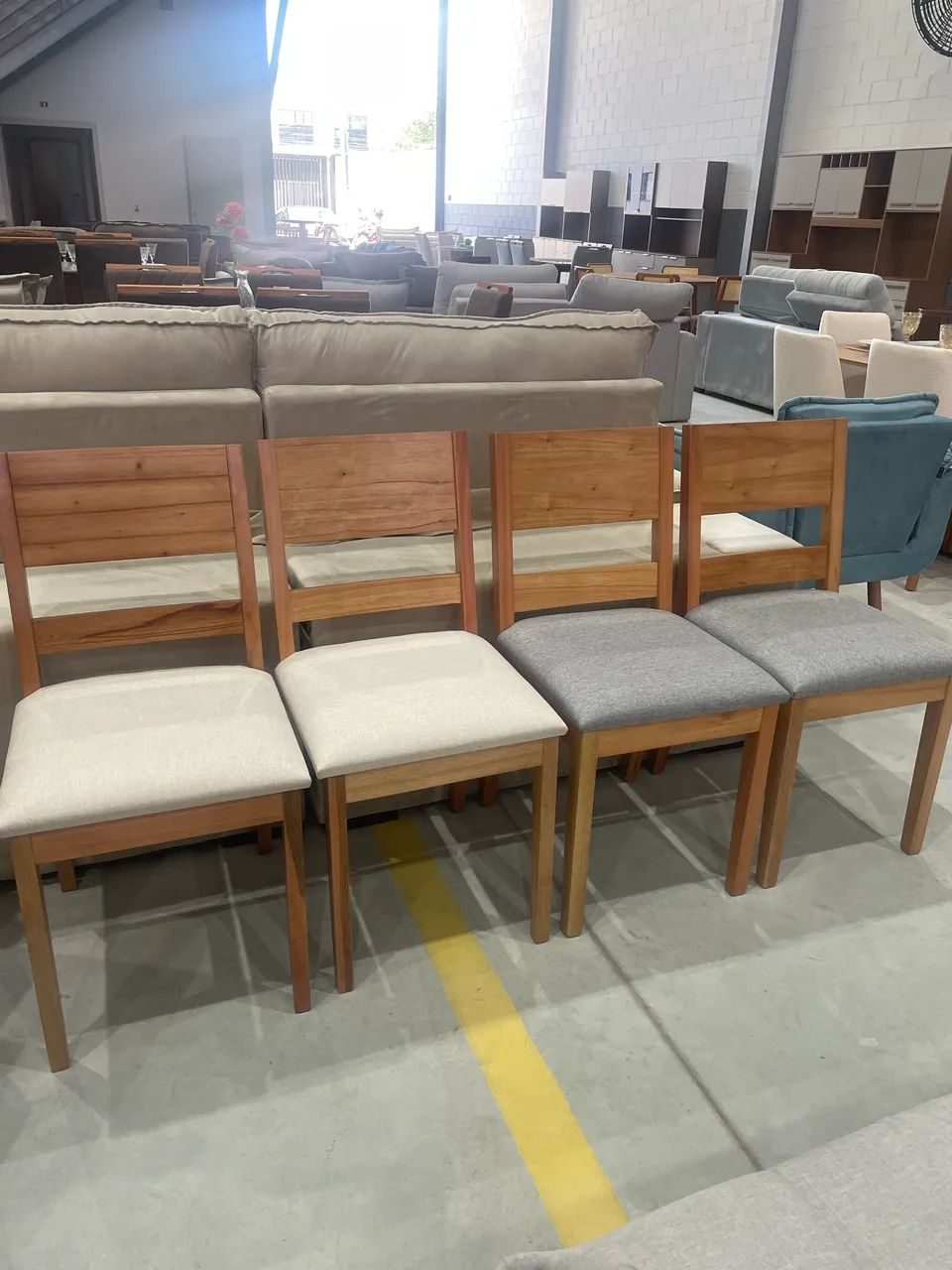 Cadeiras de Jantar Elegância  IMPERDÍVEL!!!PREÇO DE CADA