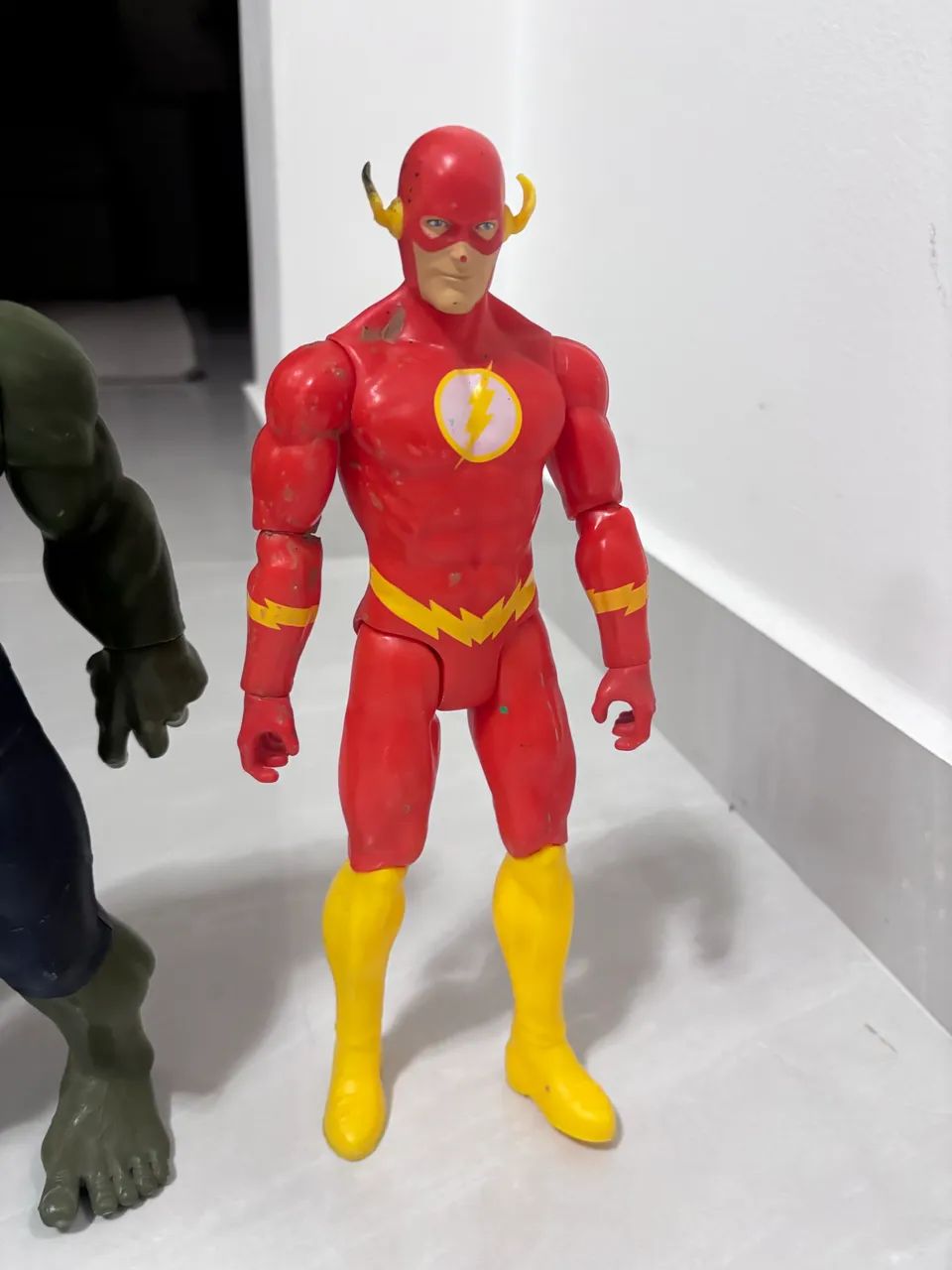 Vende-se Super Heróis 