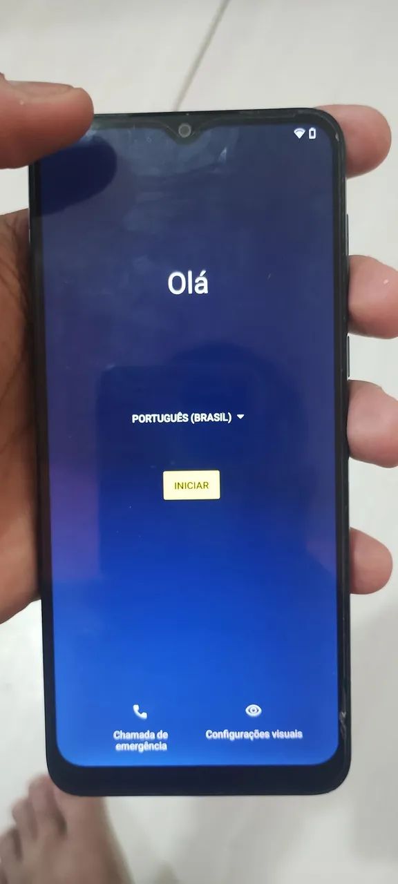 Moto e 13