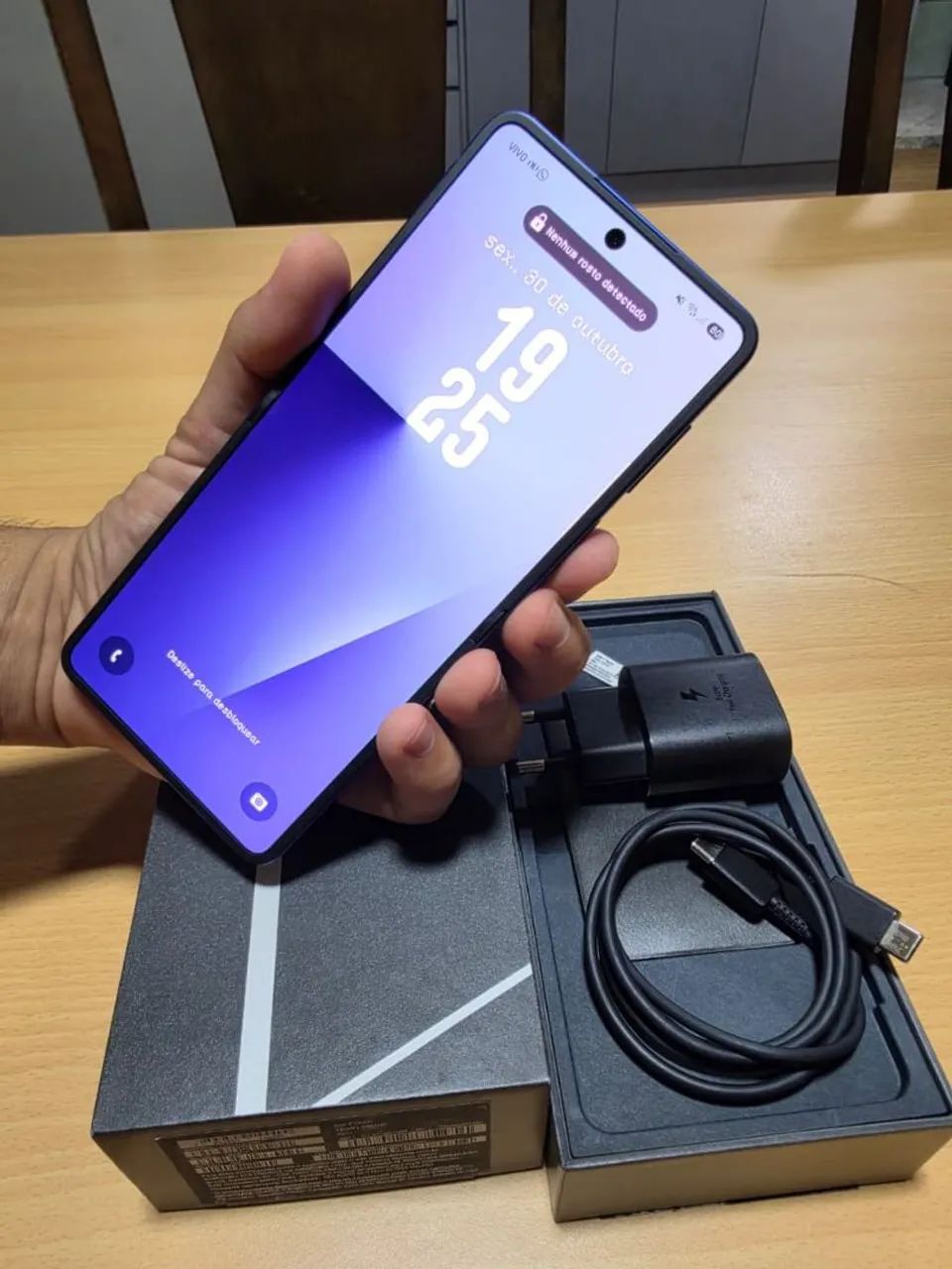Samsung Z Flip 7 - Foto 2