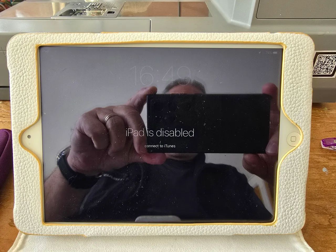 Ipad 1a geraçao M1432 branco com teclado externo e capa - Foto 5