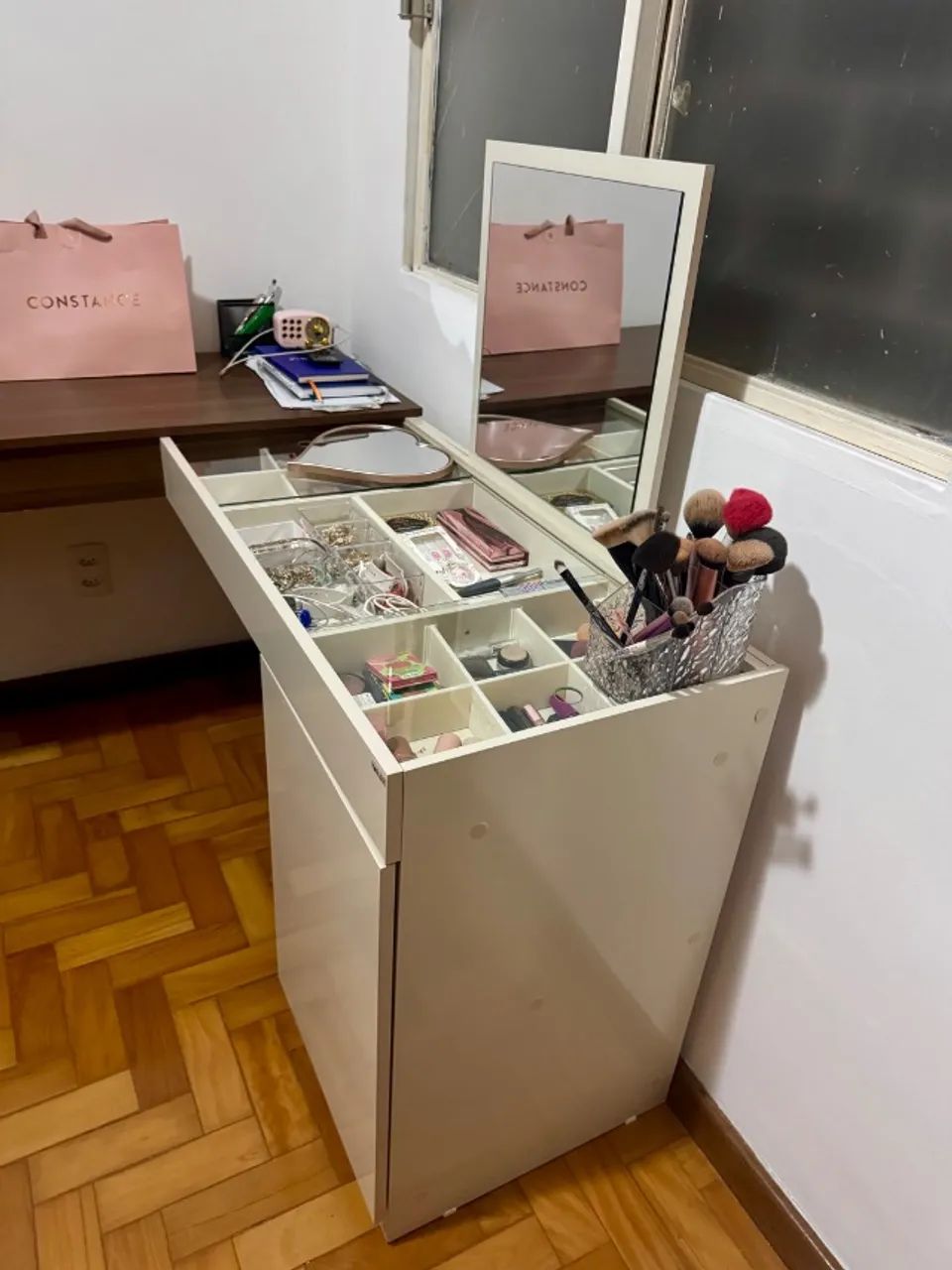Escrivaninha e penteadeira  - Foto 4