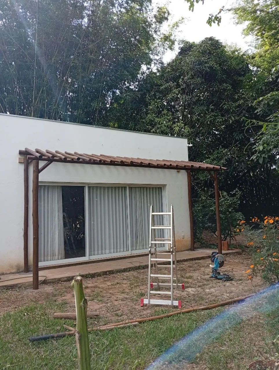 Pergolado de madeira eucalipto tratado  - Foto 4