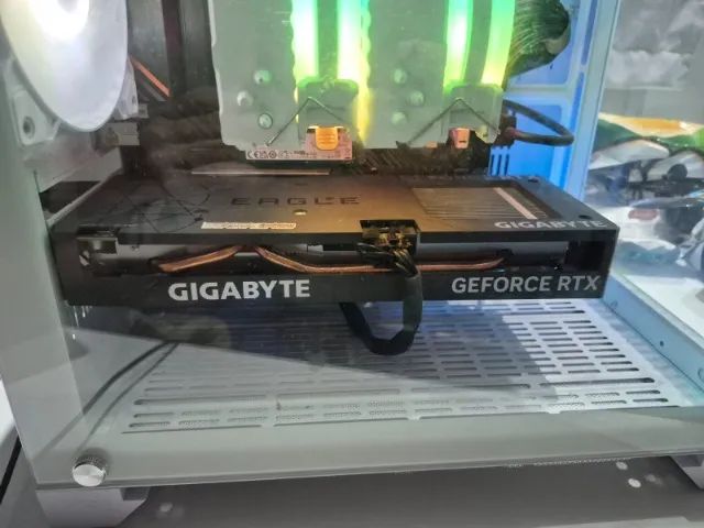 Placa de Video RTX 4060 8GB Gigabyte Eagle OC - Foto 4
