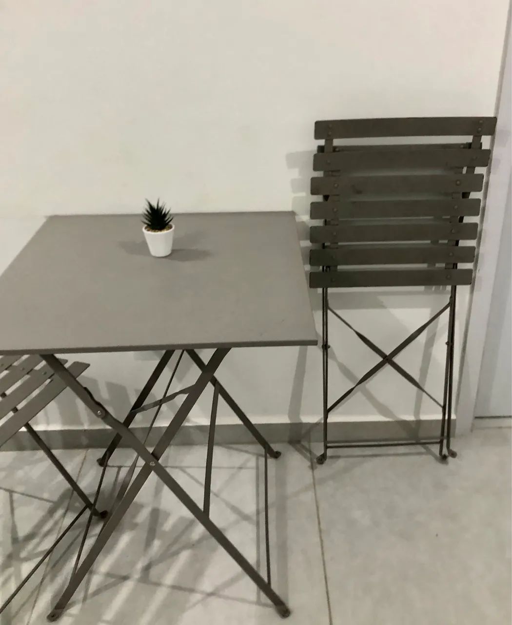 Mesa com cadeiras - Foto 4