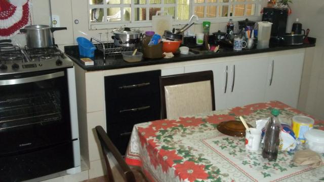 Oportunidade! Casa 02 quartos, bancada em granito, armários, varanda e garagem! - Foto 17