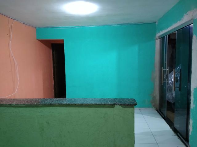 Kit Net para alugar, de um quarto cozinha e sala casa toda no blindex recém reformada