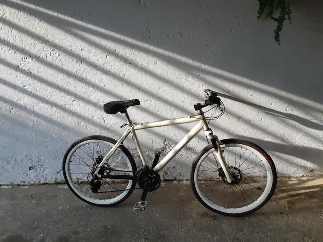 Bicicleta de alumínio freio a disco