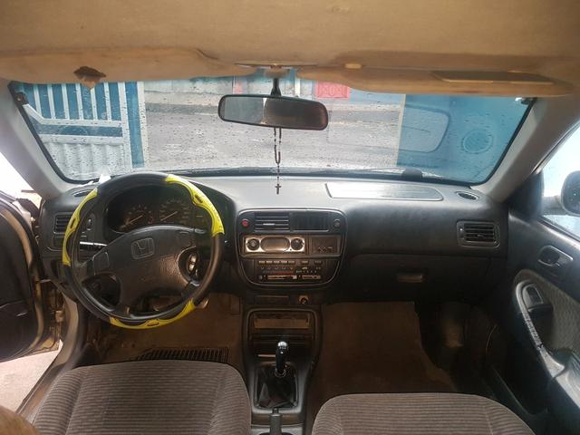 Vendo ou troco civic ano 2000 - Foto 5