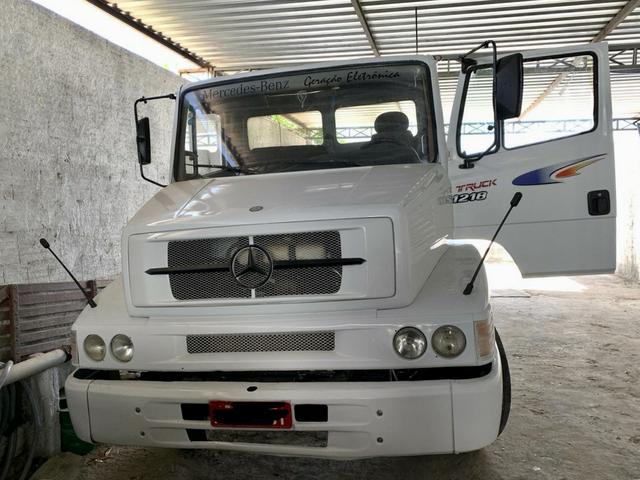 Caminhão Mercedes 1218