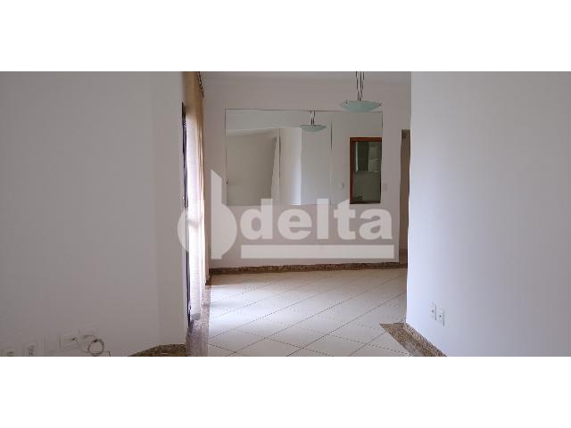 Apartamento para alugar com 3 dormitórios em Saraiva, Uberlândia cod:605513 - Foto 2