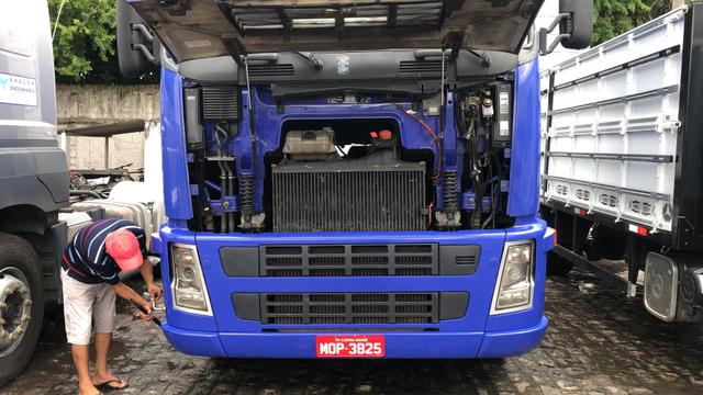 Volvo FH 440 2008/09 engatado no Bi caçamba Rosseti 2010