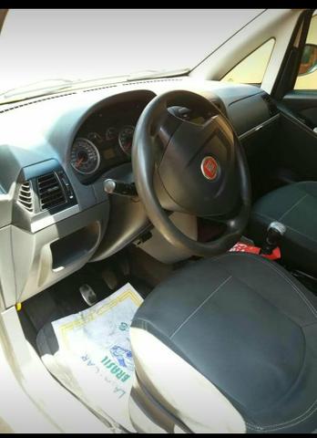 Vendo ou troco Fiat idéia Actrative - Foto 3