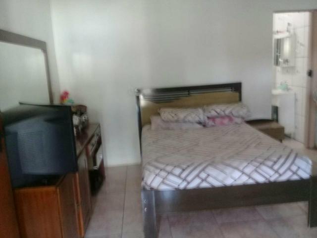VENDE SE casa enorme aceito troca e proposta a metade em dinheiro - Foto 9
