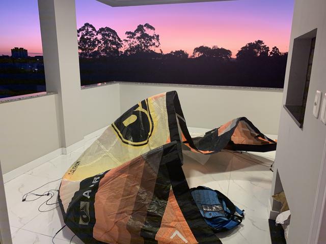 Kite Airush Lithium 2014 tamanho 7 com barra e Mochila
