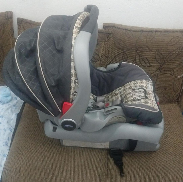 Bebê conforto Graco com base para carro - Foto 4