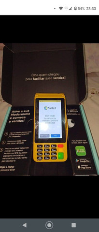 Máquina de cartão da PagSeguro aceita débito e crédito e refeição