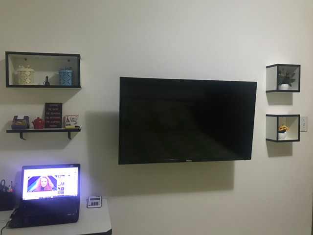 Nichos, prateleira e mesa de estudo - Foto 3