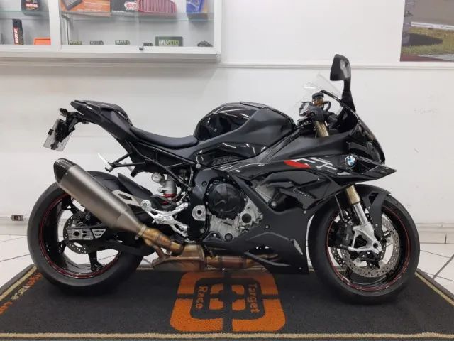 Você compraria uma BMW S 1.000 RR verde?