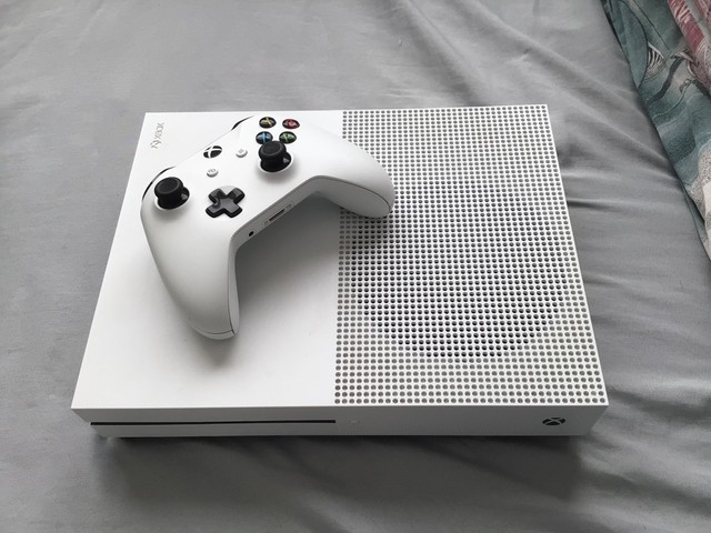 Xbox One S