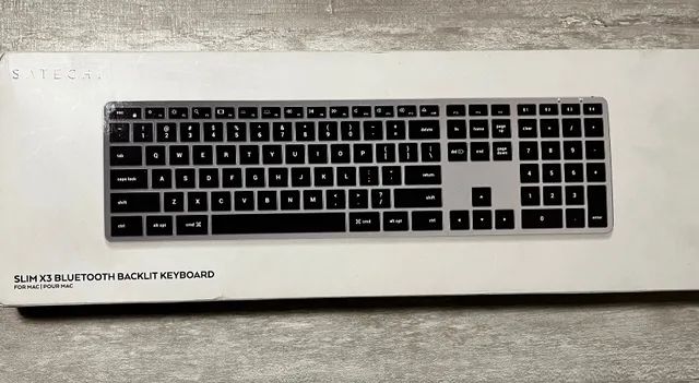  Satechi Slim X3 Bluetooth Backlit Keyboard with