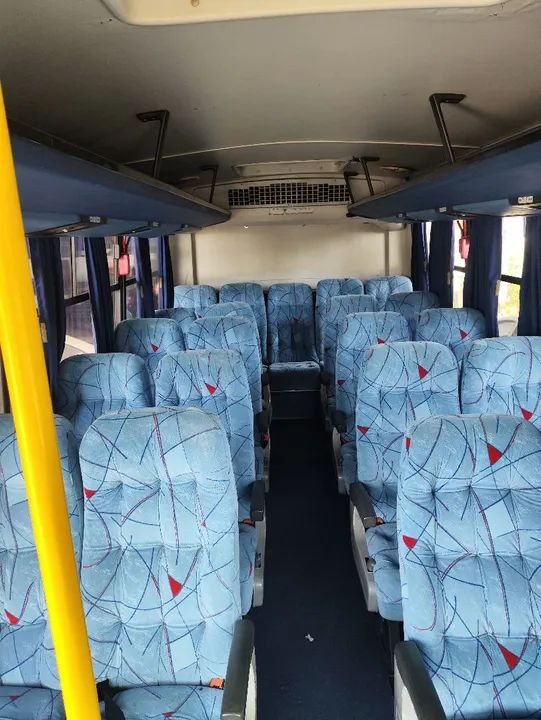 Micro ônibus sênior ideal pra fazer motor home - Foto 8