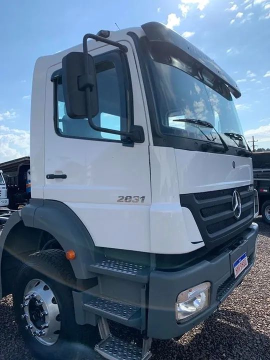 M.Benz Axor 2831 6x4 traçado ano 2011 chassi R$ 330.000,00  - Foto 9