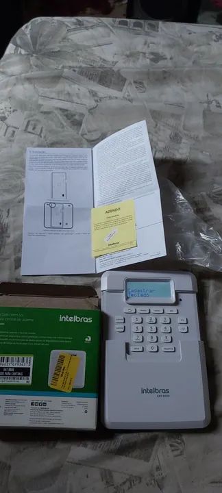 Teclado sem fio Intelbras XAT 8000 para central de alarme - Foto 2