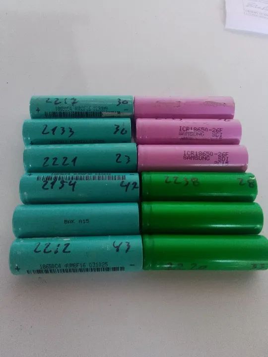 Bateria lítio, Alta descarga.