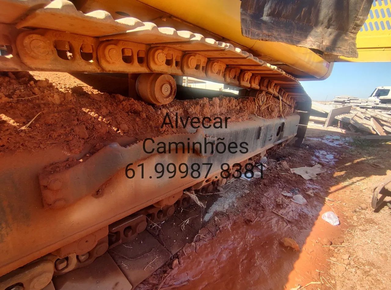 Escavadeira New Holland/14 modelo E215B - Foto 3