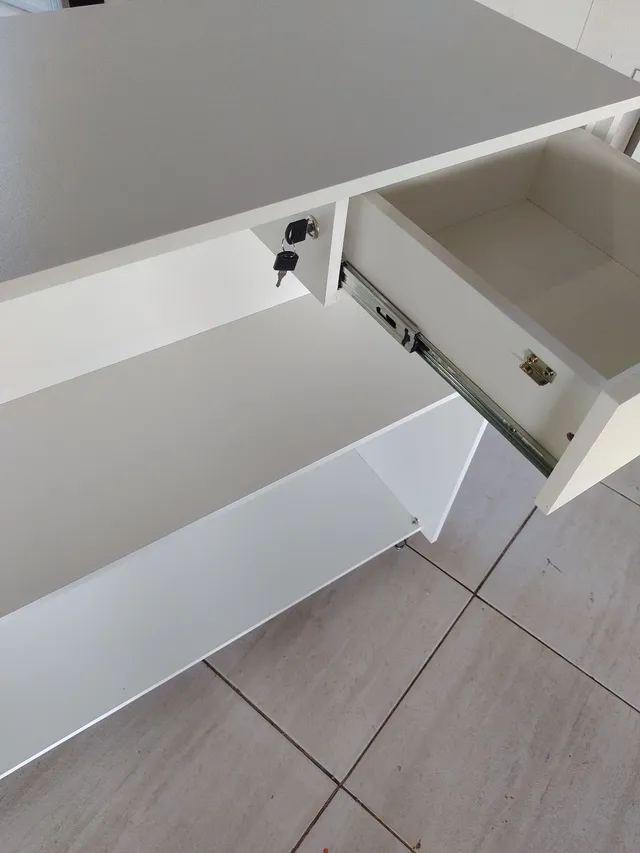 Balcão/atendimento/recepção/caixa