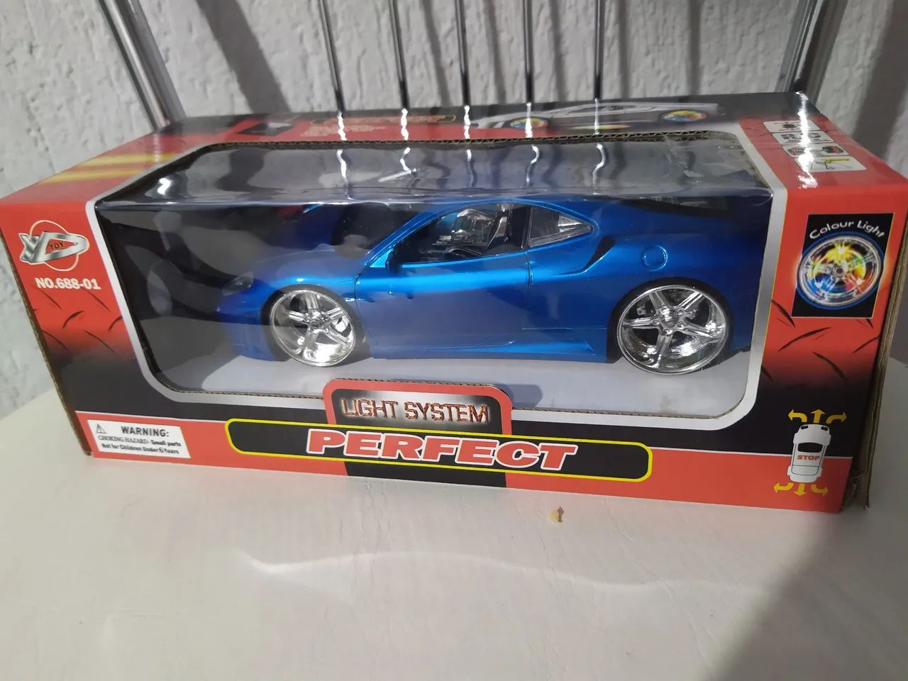 R$64.99 carrinho controle remoto azul acende luzes farol novo 0km - Foto 5
