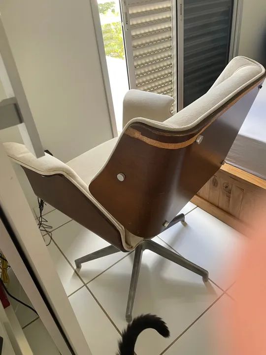 CADEIRA POLTRONA GIRATÓRIA 