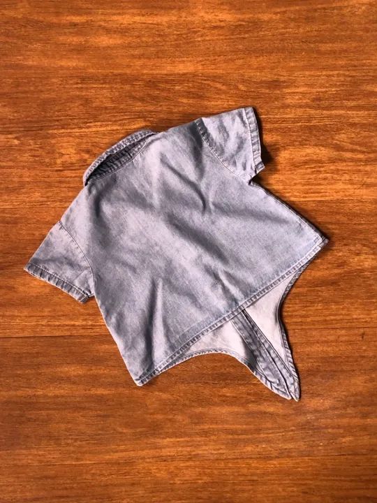 Camisa jeans bebê menina Carters 12 meses - Foto 3