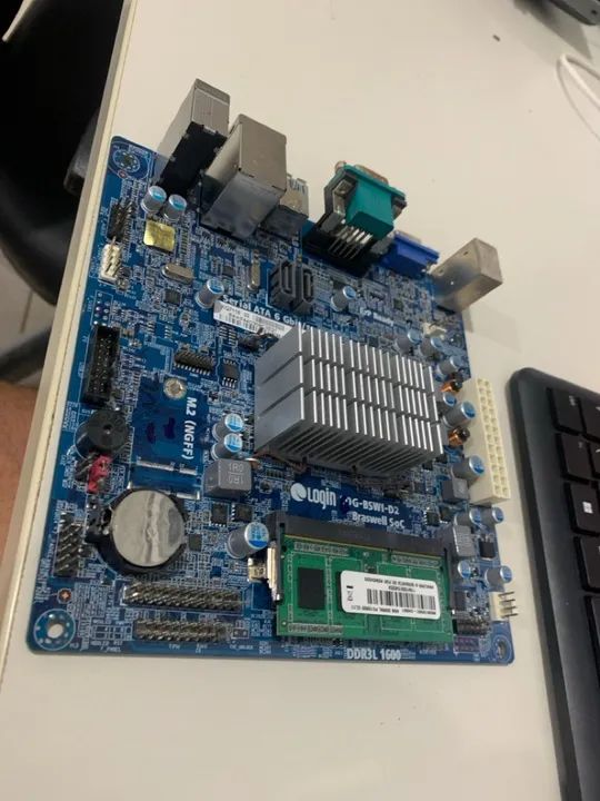 Vendo placa mãe com processador e e memória 