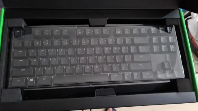 Teclado Mecânico Razer BlackWidow Chroma Tournament V2 - Switch Yellow - Foto 2