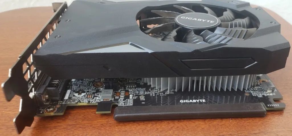 Placa de vídeo Gigabyte GeForce  - Foto 5
