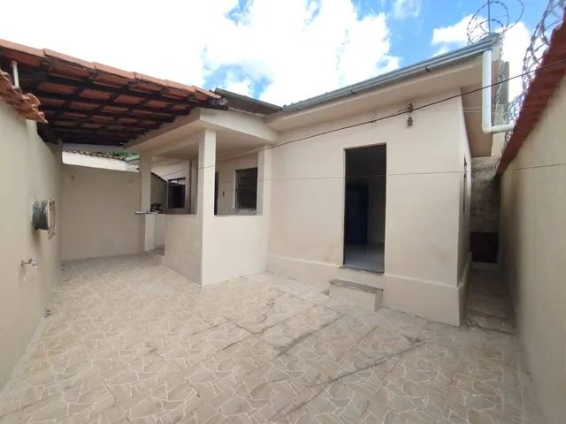 Casas para alugar - Tirol, Barreiro - MG | OLX