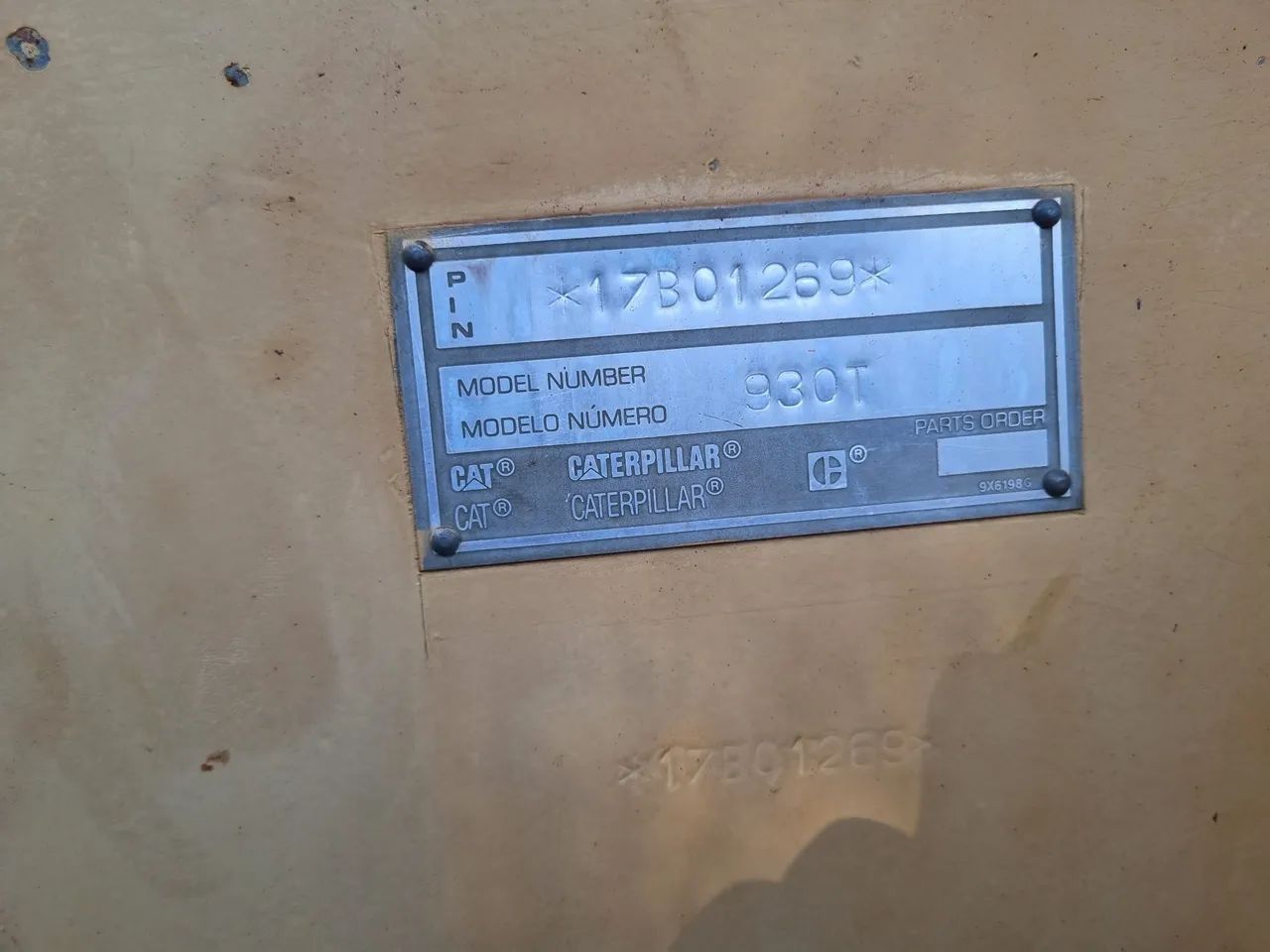 Pá carregadeira Caterpillar 930T segundo dono ano 1993 transmissão Caterpillar - Foto 4