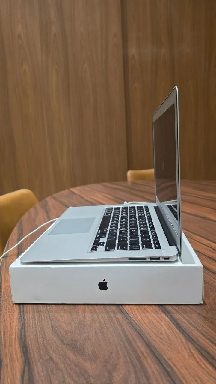 MacBook Air 2018 シルバーi5/8GB/128GB Macbook Air i5 128gb 2018 - Notebooks - Jardim Azaléia, Maringá