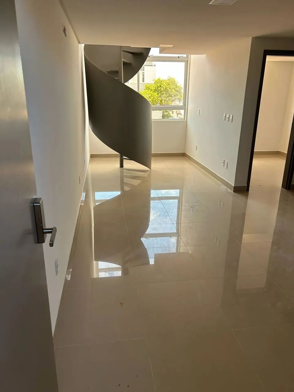 Cobertura duplex de 2 quartos, alto padrão, elevador e lazer, nos Bancários. - Foto 5