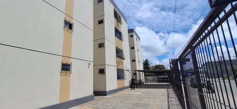 Apartamento com 3 Quarto(s) e 2 banheiro(s) para Alugar, 75 m² por R$ 1800 / Mês