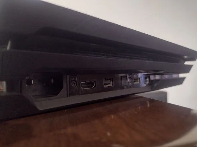 Playstation 4 Pro 1Tera + Camera - Foto 3