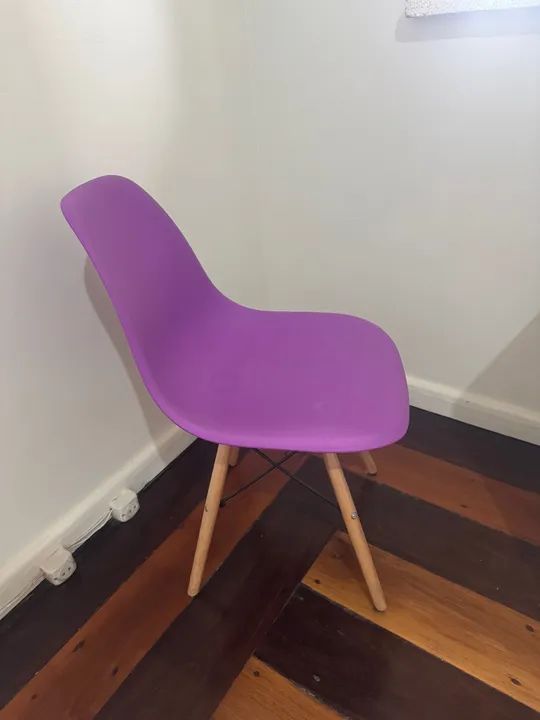 Cadeira Eiffel Roxo