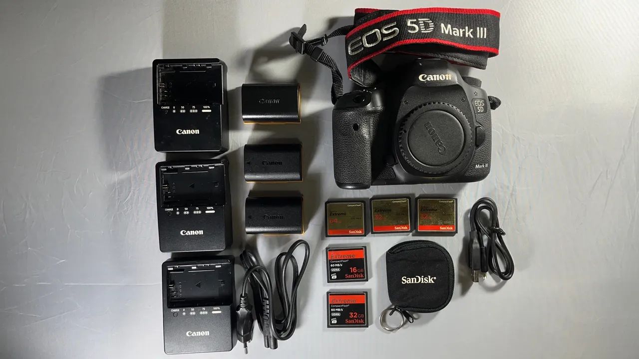 Câmera Canon 5D Mark III - Corpo, Semi-nova (70 Mil Cliques)