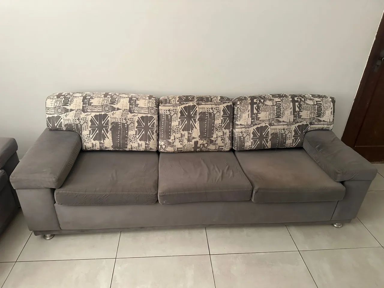 Conjunto sofá (um de 3 lugares e dois de 1 lugar) - Foto 2