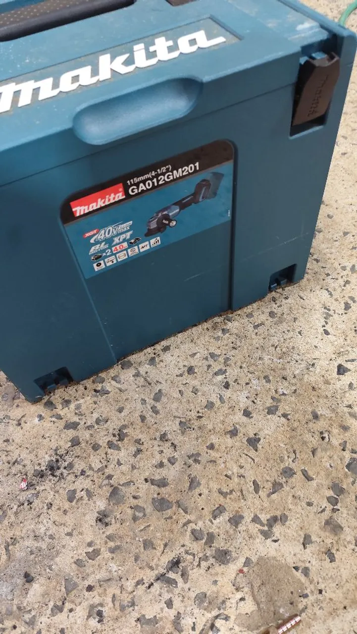 Esmerilhadeira MAKITA 40V